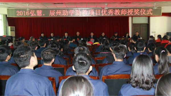 国产亚洲美日韩AV中文字幕无码成人