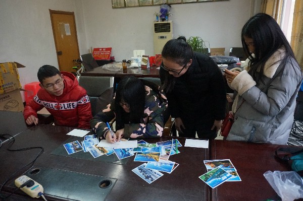 国产亚洲美日韩AV中文字幕无码成人