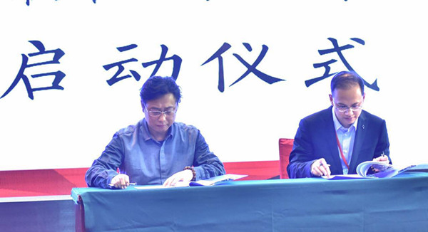 国产亚洲美日韩AV中文字幕无码成人