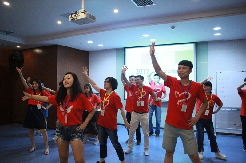 跳舞.JPG 跳舞.JPG