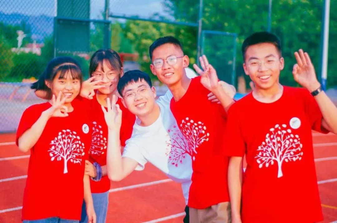 志愿者导师故事 | 李明挠：野草固然坚韧，但需要沃土才能绽放芬芳