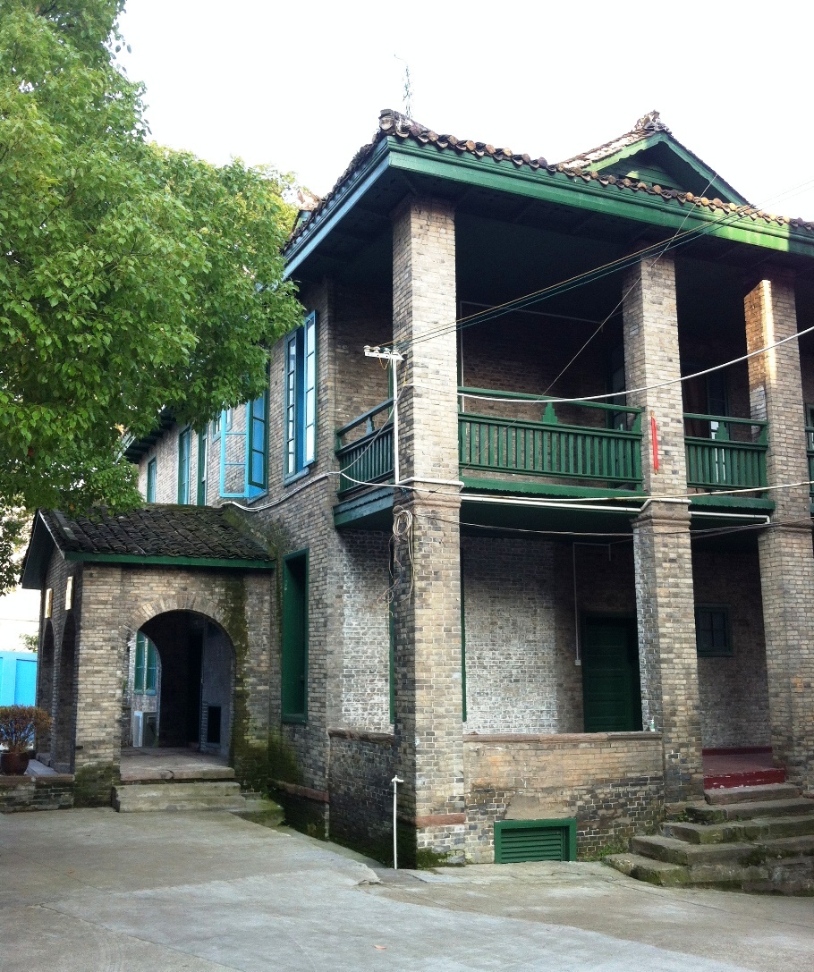 国产亚洲美日韩AV中文字幕无码成人