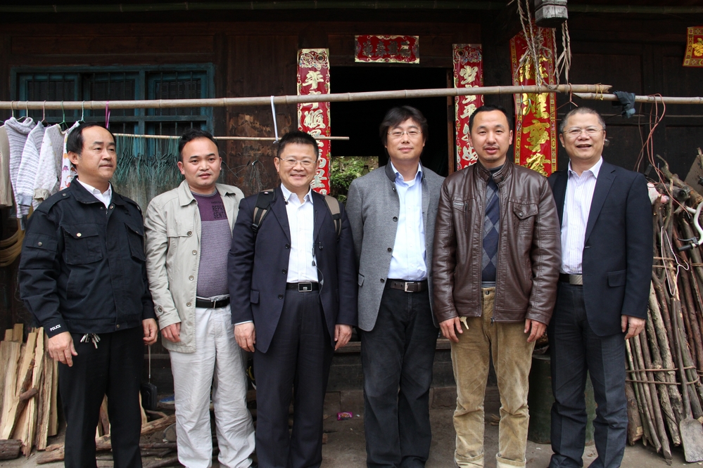 国产亚洲美日韩AV中文字幕无码成人