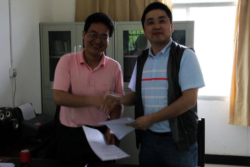 国产亚洲美日韩AV中文字幕无码成人