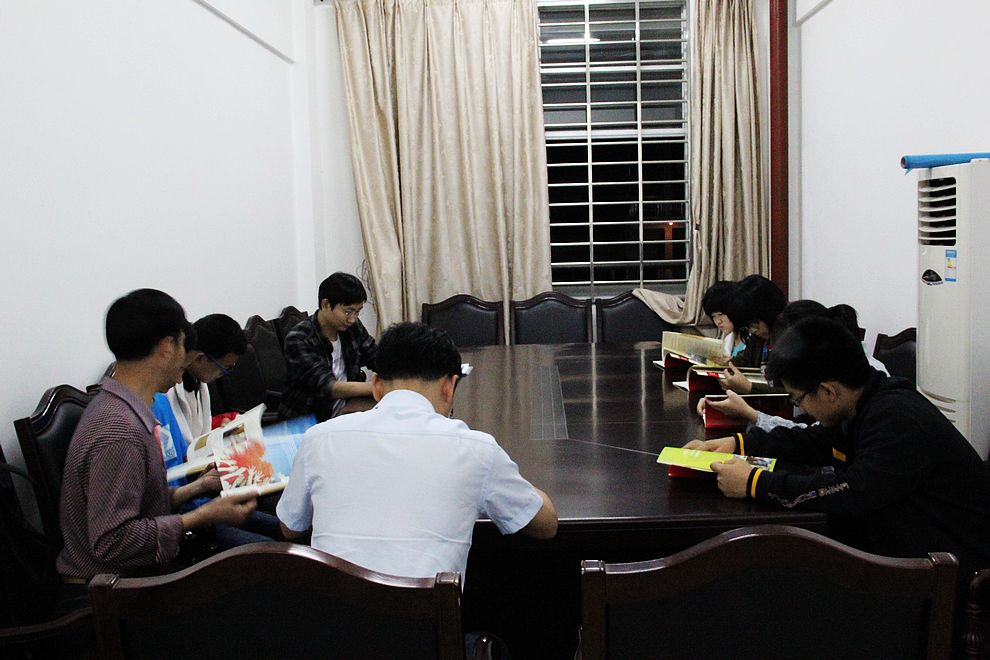 国产亚洲美日韩AV中文字幕无码成人