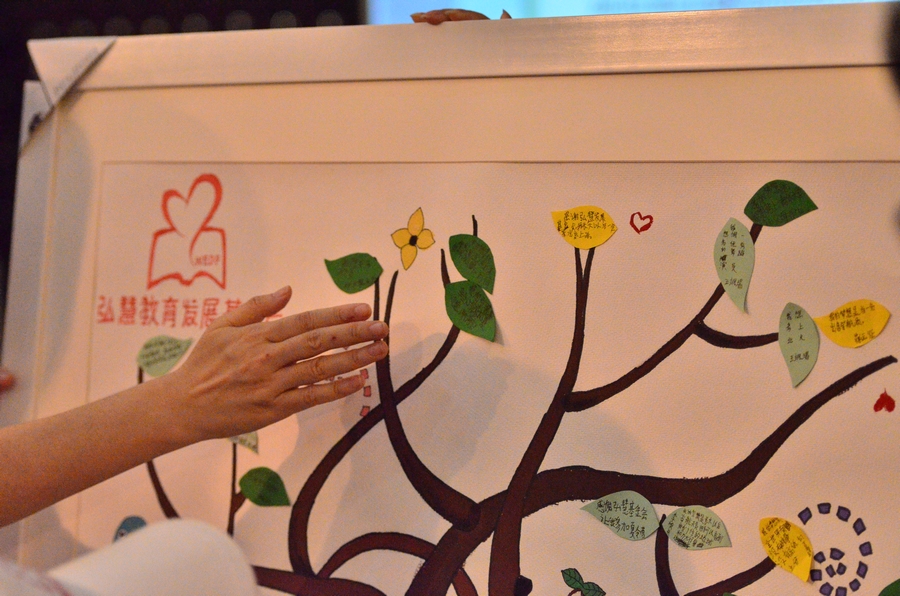 国产亚洲美日韩AV中文字幕无码成人