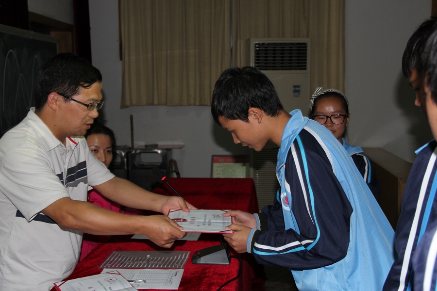 国产亚洲美日韩AV中文字幕无码成人