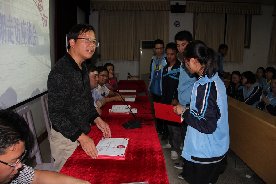 国产亚洲美日韩AV中文字幕无码成人