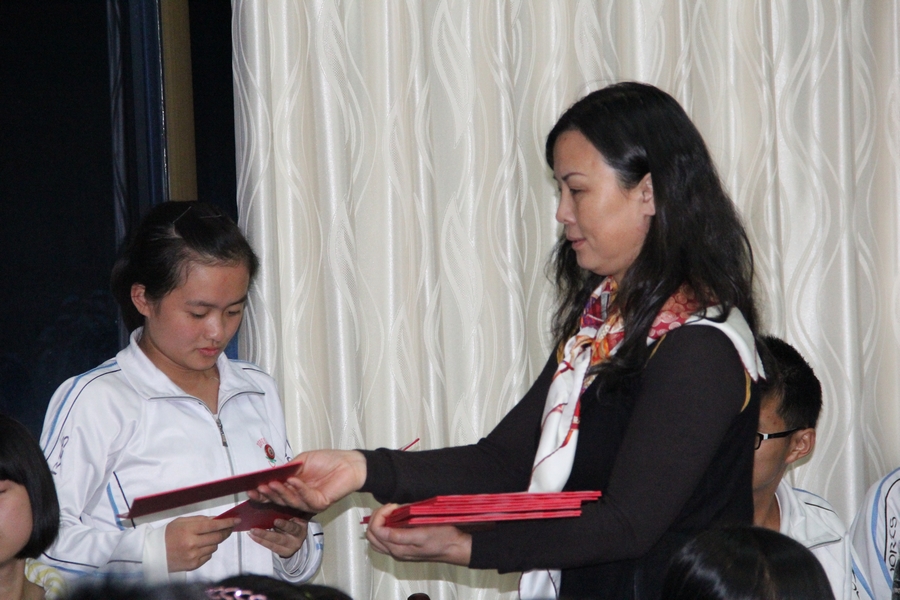 国产亚洲美日韩AV中文字幕无码成人