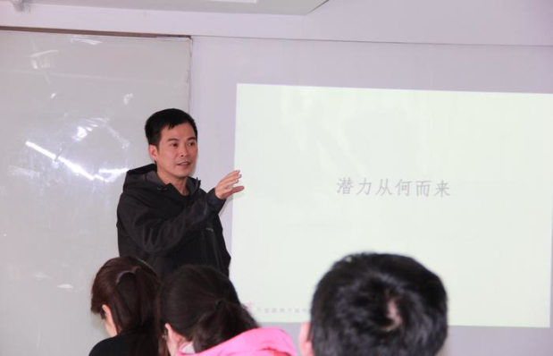 国产亚洲美日韩AV中文字幕无码成人