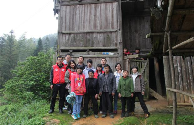 国产亚洲美日韩AV中文字幕无码成人