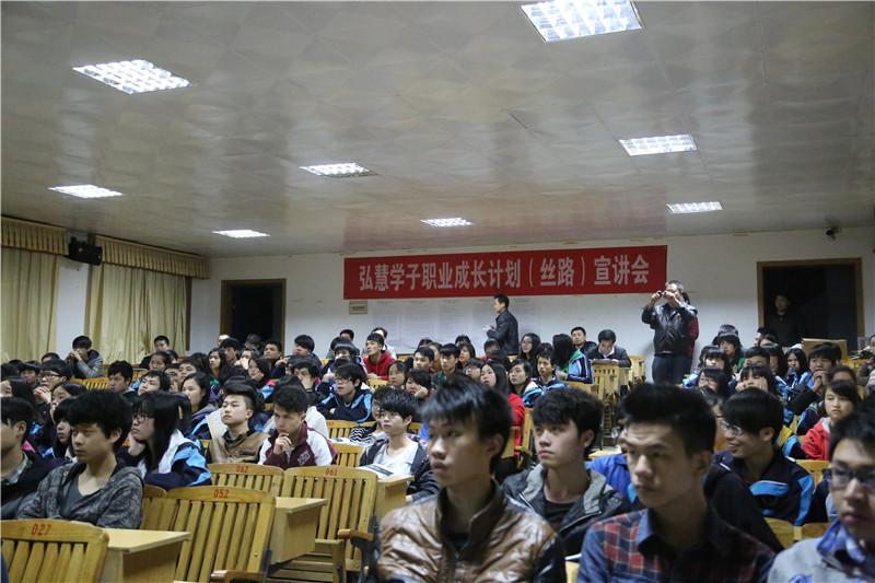 国产亚洲美日韩AV中文字幕无码成人