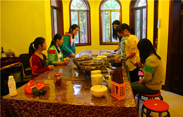 国产亚洲美日韩AV中文字幕无码成人