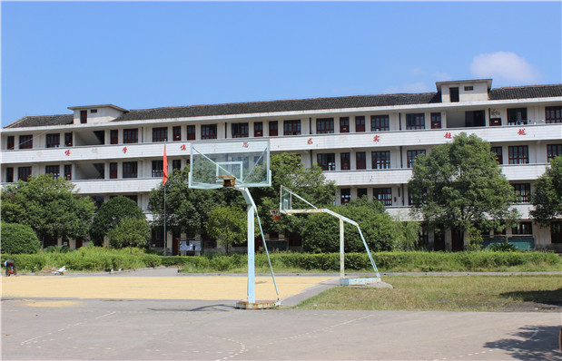 国产亚洲美日韩AV中文字幕无码成人