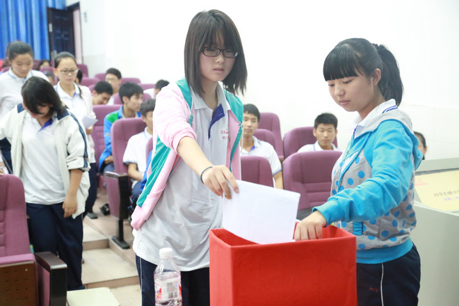 国产亚洲美日韩AV中文字幕无码成人