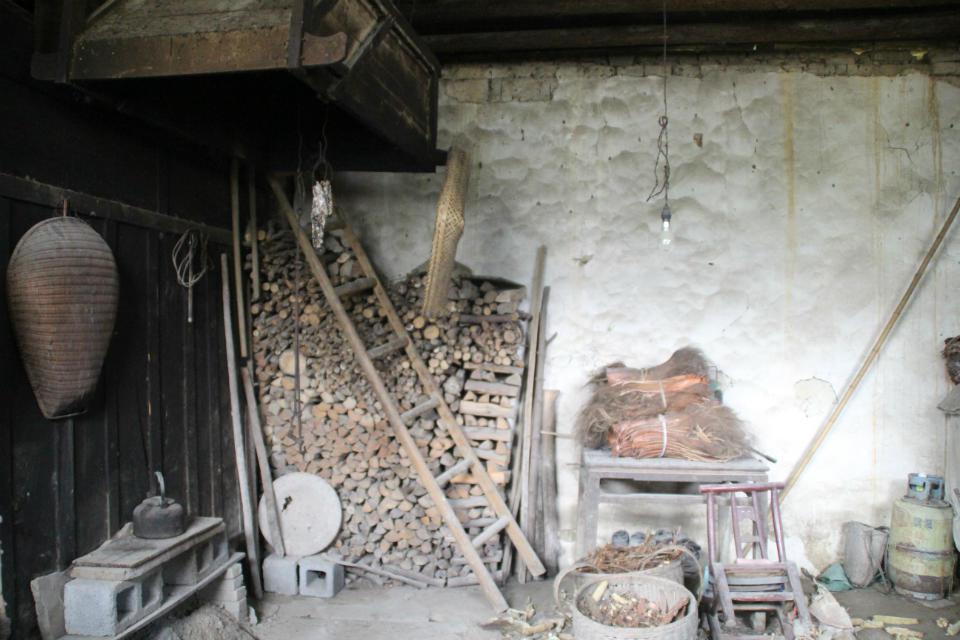 国产亚洲美日韩AV中文字幕无码成人