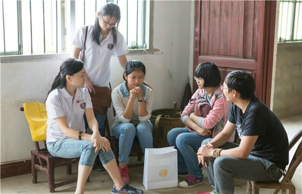 国产亚洲美日韩AV中文字幕无码成人