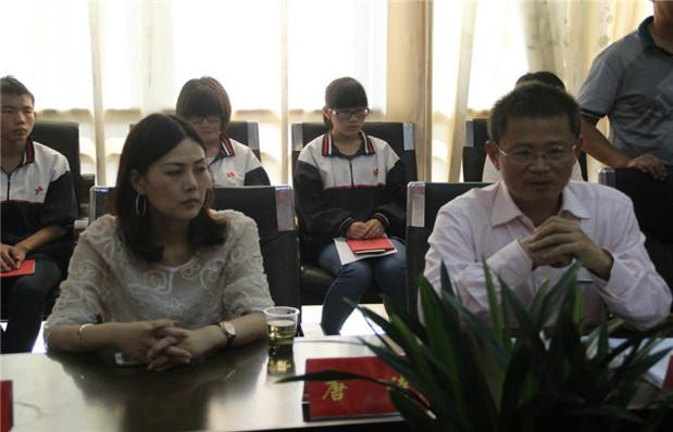 国产亚洲美日韩AV中文字幕无码成人