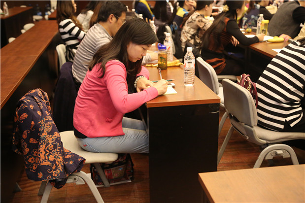 国产亚洲美日韩AV中文字幕无码成人