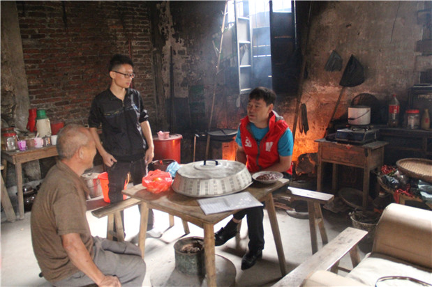 国产亚洲美日韩AV中文字幕无码成人