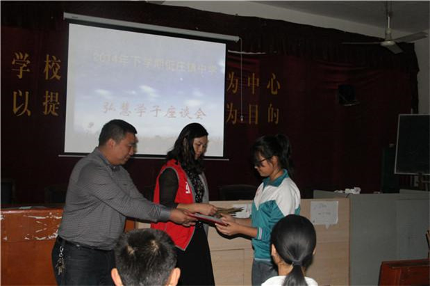 国产亚洲美日韩AV中文字幕无码成人