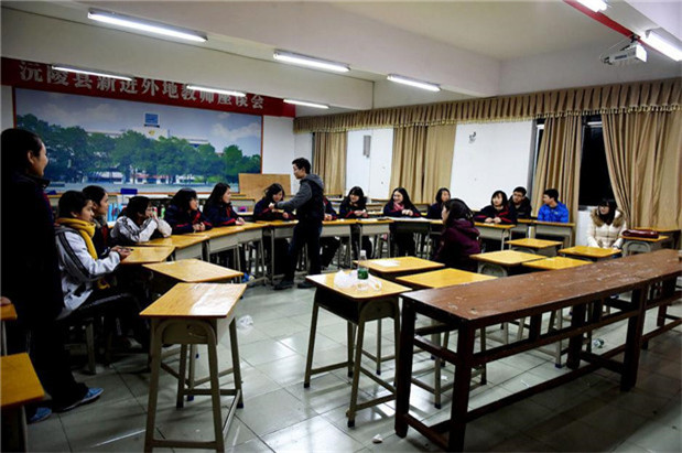 国产亚洲美日韩AV中文字幕无码成人