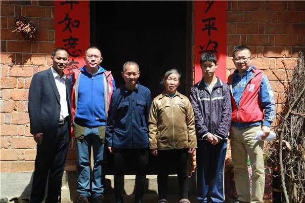 国产亚洲美日韩AV中文字幕无码成人