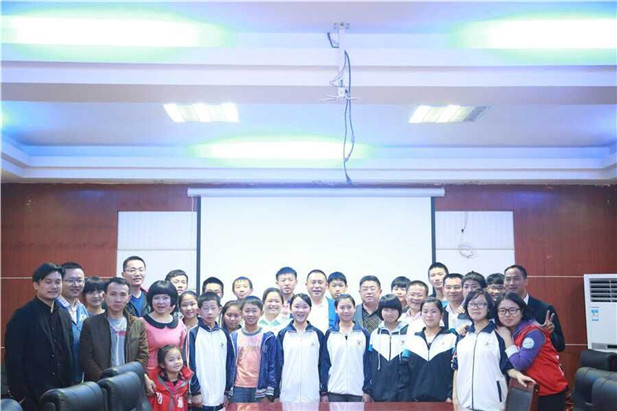 国产亚洲美日韩AV中文字幕无码成人