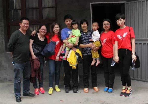 国产亚洲美日韩AV中文字幕无码成人