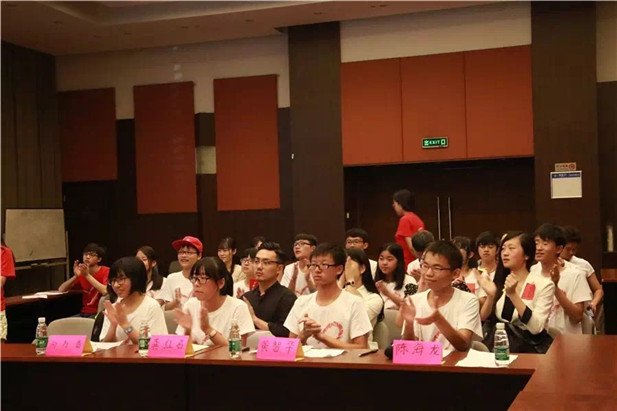 国产亚洲美日韩AV中文字幕无码成人