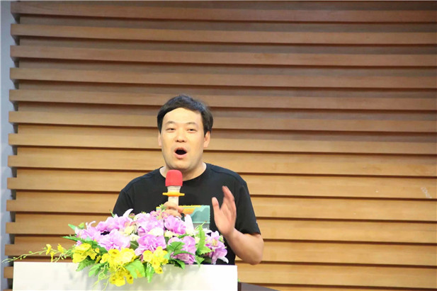 国产亚洲美日韩AV中文字幕无码成人