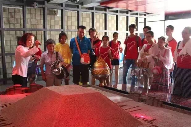 国产亚洲美日韩AV中文字幕无码成人