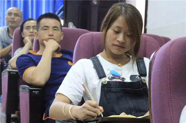 国产亚洲美日韩AV中文字幕无码成人