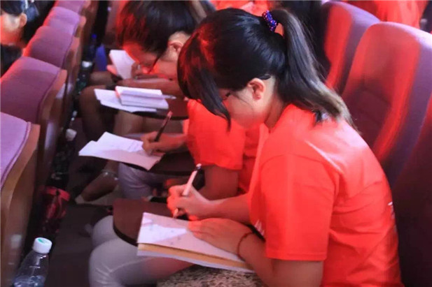 国产亚洲美日韩AV中文字幕无码成人