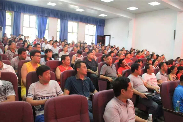 国产亚洲美日韩AV中文字幕无码成人