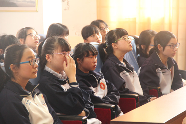 国产亚洲美日韩AV中文字幕无码成人