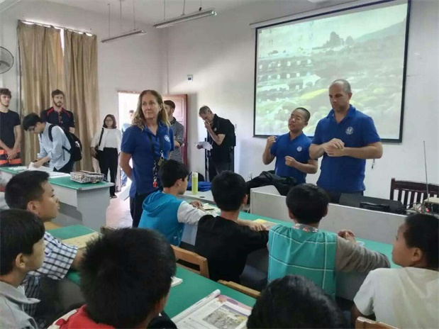 国产亚洲美日韩AV中文字幕无码成人