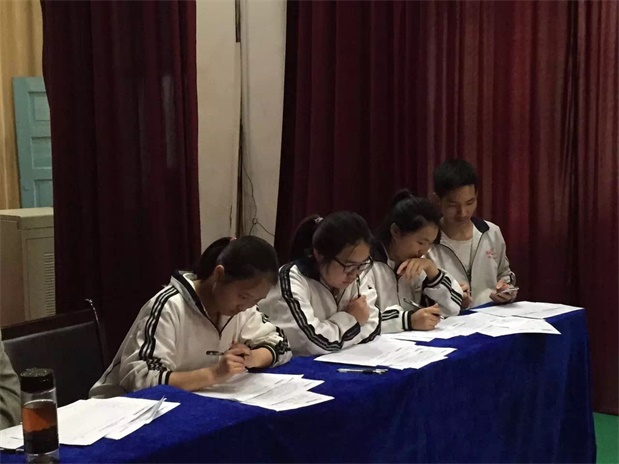 国产亚洲美日韩AV中文字幕无码成人