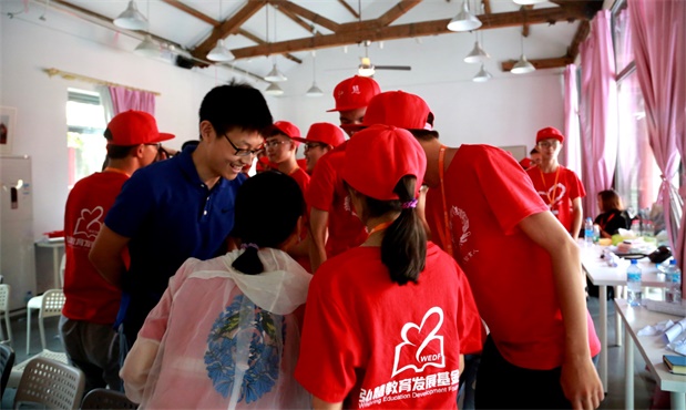 国产亚洲美日韩AV中文字幕无码成人