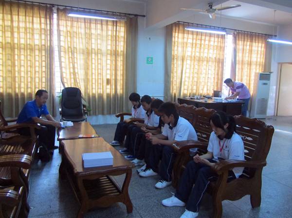 国产亚洲美日韩AV中文字幕无码成人