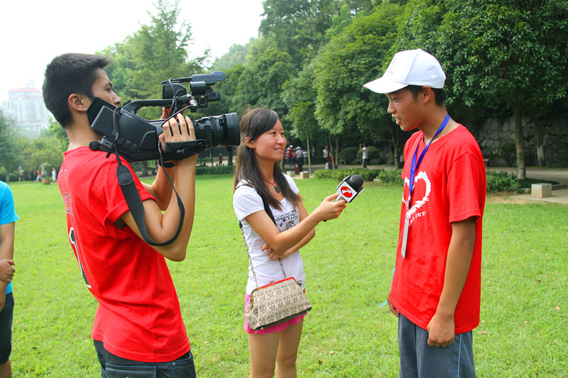 国产亚洲美日韩AV中文字幕无码成人