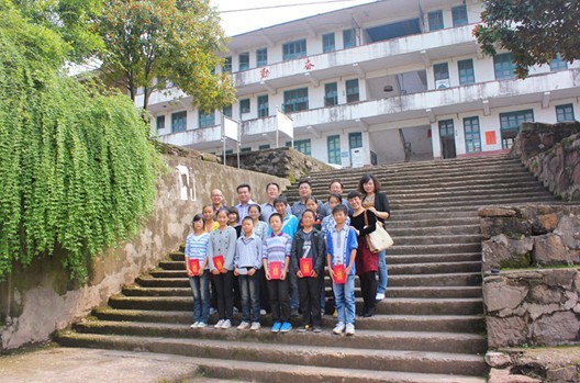 国产亚洲美日韩AV中文字幕无码成人