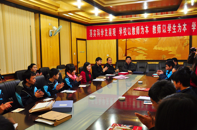 国产亚洲美日韩AV中文字幕无码成人